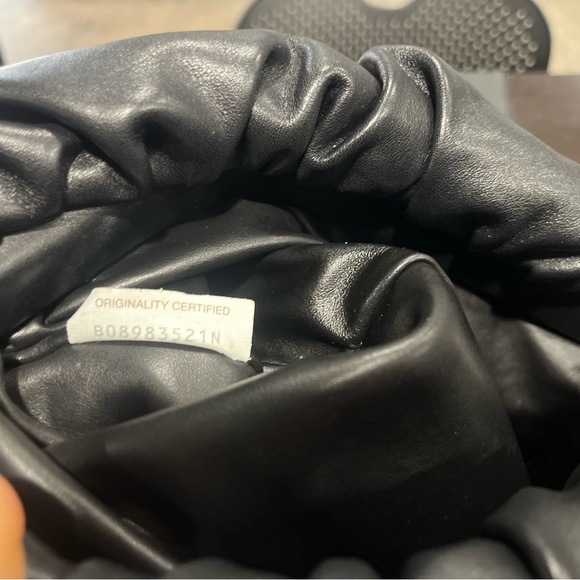 BOTTEGA VENETA The Chain Pouch gathered leather clutch - Picture 11 of 14